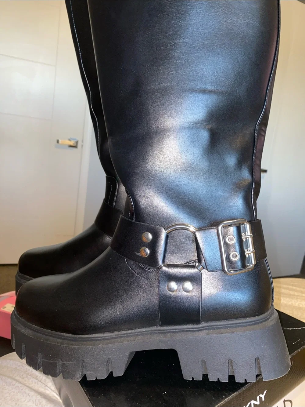 ASOS Design Wide Fit Knee High Chunky Biker Boots in Black - Size 12W - NEW - Picture 2 of 5